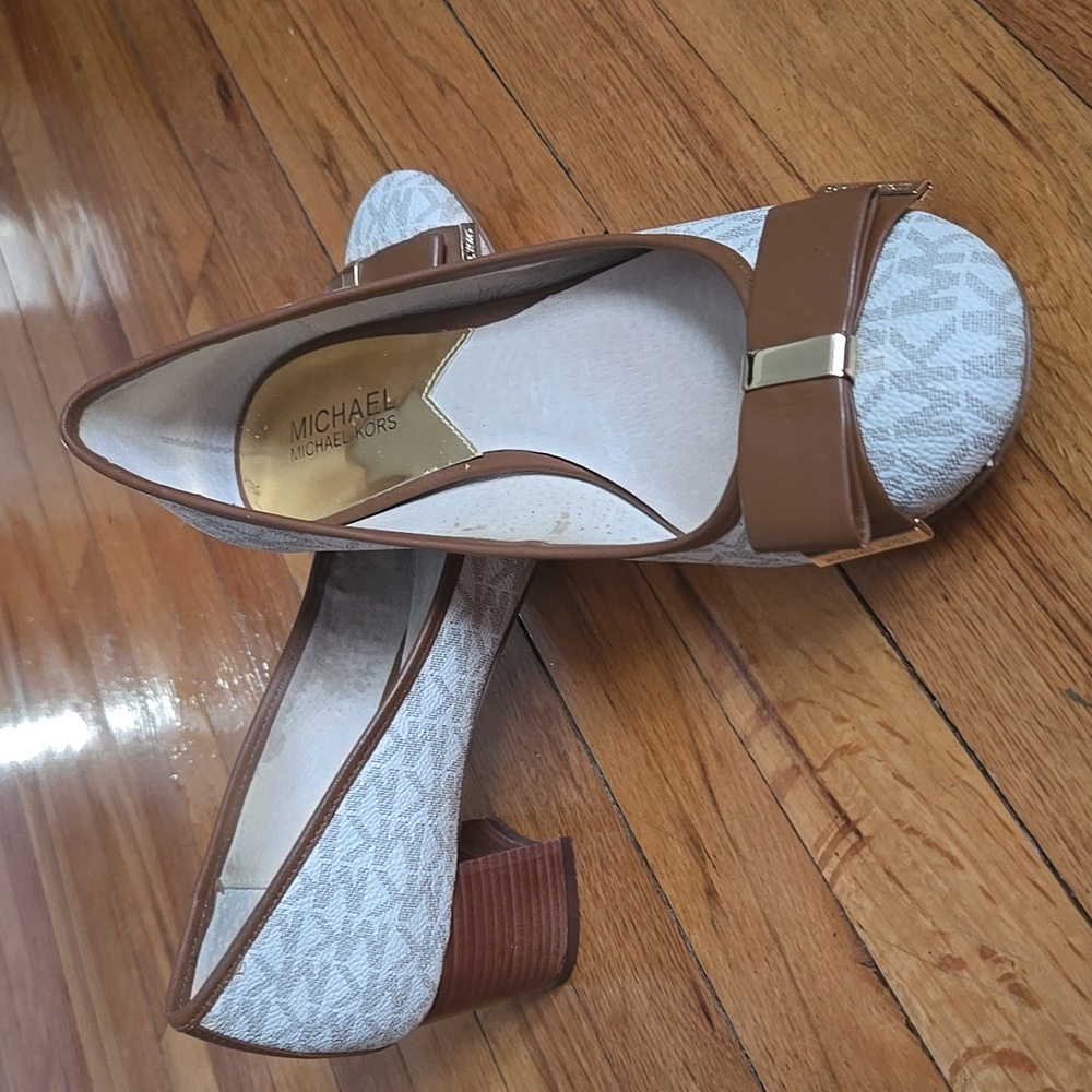 Michael Kors Pumps